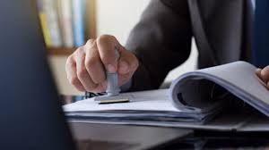 Top 5 Emerging Legal Trends in 2025: What Lawyers Must Know